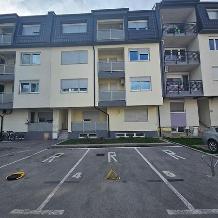 Stan Na Dan Mici Apartment Brcko Luaran gambar